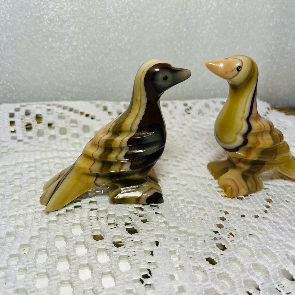 Vintage Carved Marble Onyx Stone Bird Figurines - Picture 4 of 5